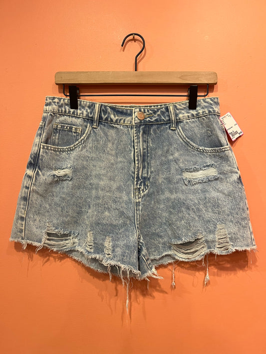 Size 9 Desu Shorts