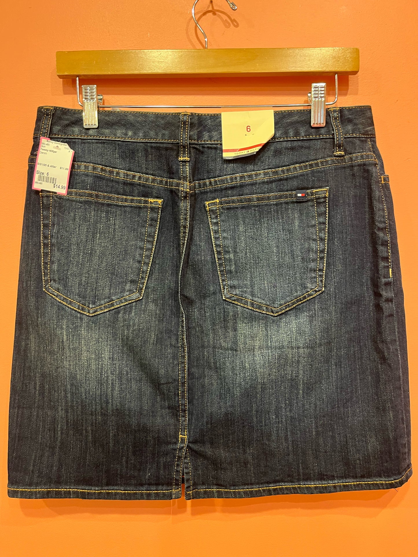 Size 6 Tommy Hilfiger Skirt