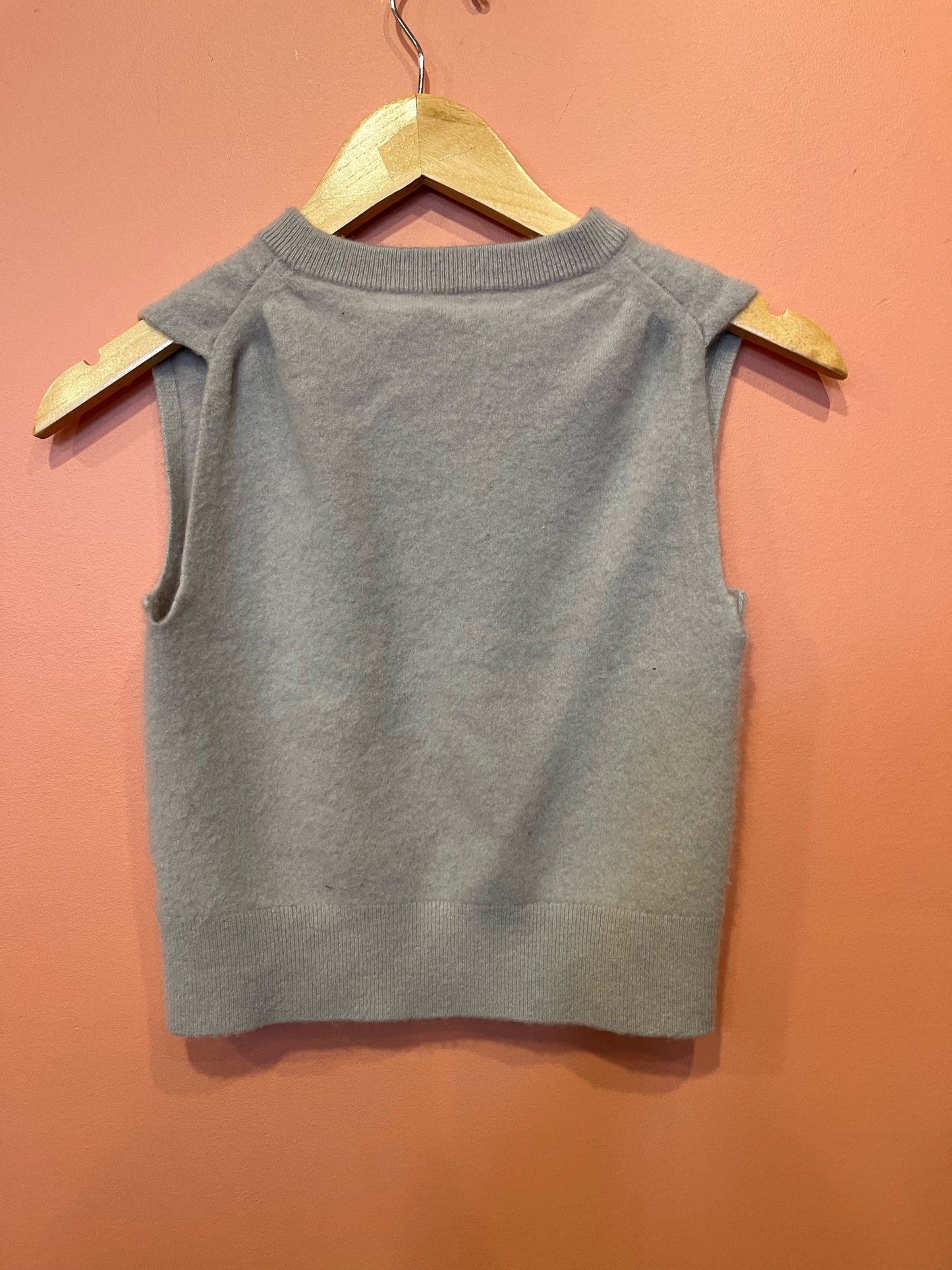 Size xxs babaton Sweater