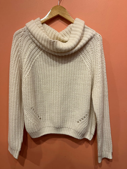 Size M Moon & Madison Sweater