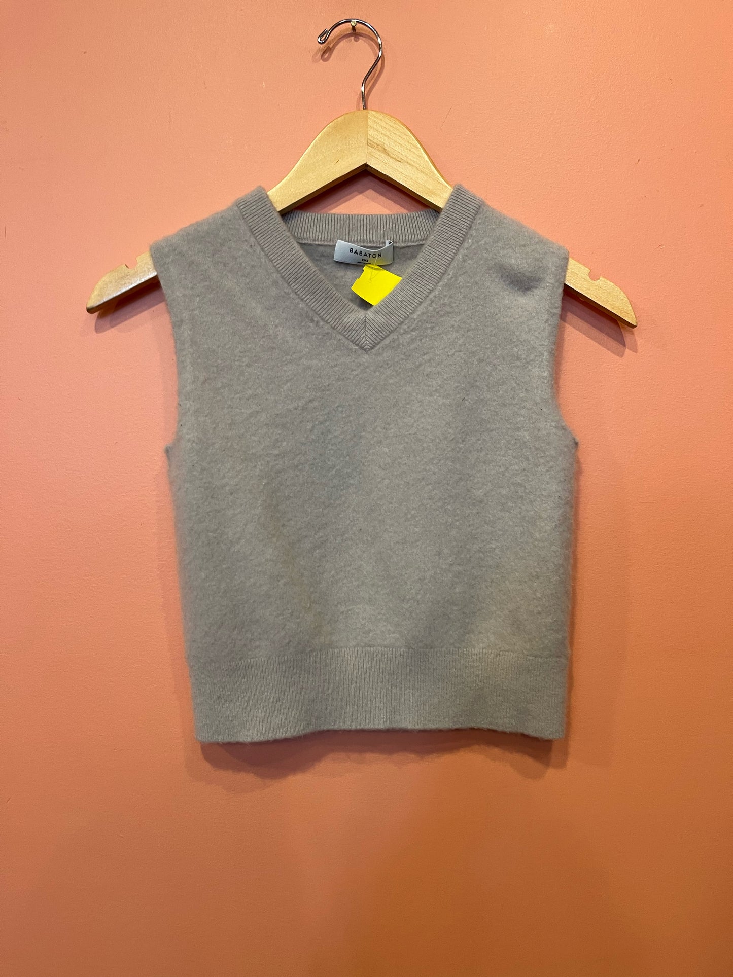 Size xxs babaton Sweater